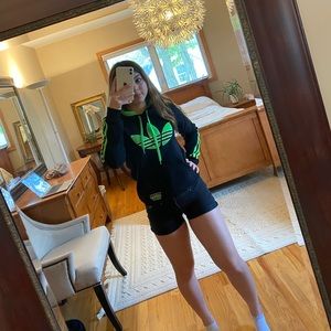 ADIDAS UNISEX LEAF XS
